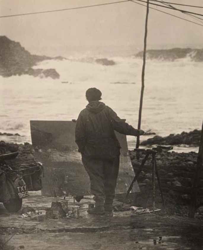 Joan-Eardley-painting-at-Catterline.-Photo-by-Audrey-Walker